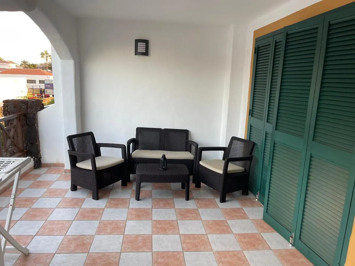 Rocas Del Mar Holiday Apartment contacts
